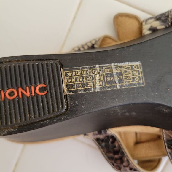 Vionic 7 Snakeskin Print Wedge Sandals RADIA Open‎ Toe Comfort - Picture 8 of 8